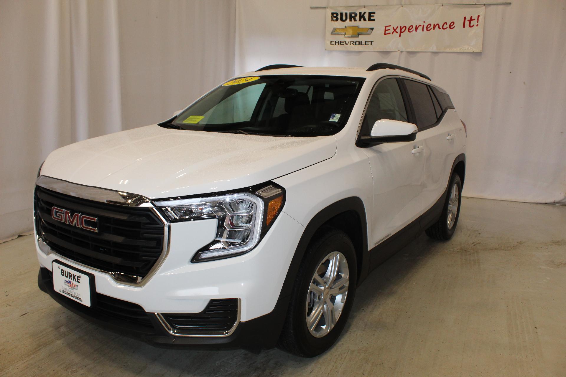 2024 GMC Terrain Vehicle Photo in NORTHAMPTON, MA 01060-1120
