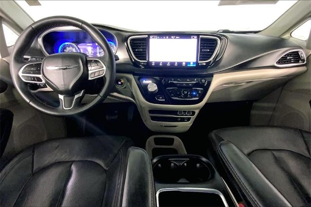 2022 Chrysler Pacifica Vehicle Photo in Kansas City, MO 64114