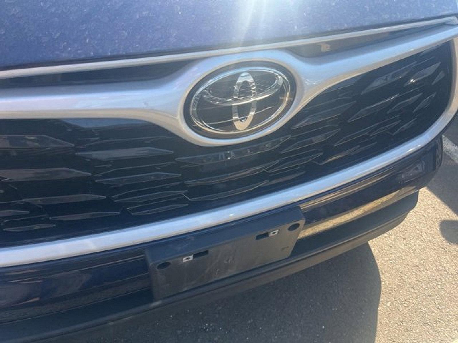 2023 Toyota Highlander Vehicle Photo in Trevose, PA 19053