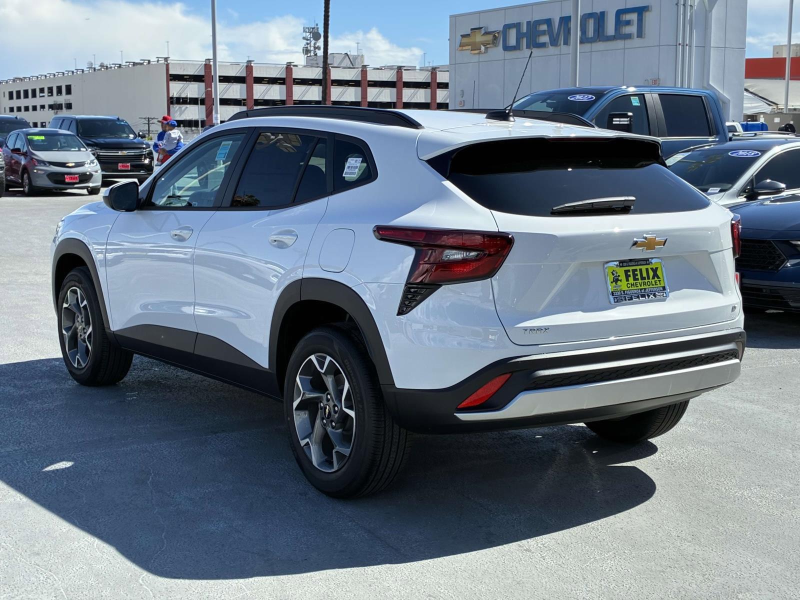 2025 Chevrolet Trax Vehicle Photo in LOS ANGELES, CA 90007-3794