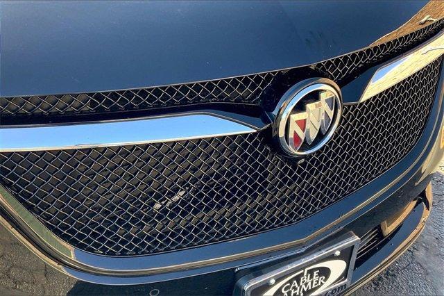 2022 Buick Enclave Vehicle Photo in TOPEKA, KS 66609-0000