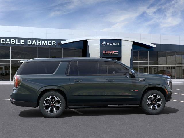 2025 GMC Yukon XL Vehicle Photo in TOPEKA, KS 66609-0000