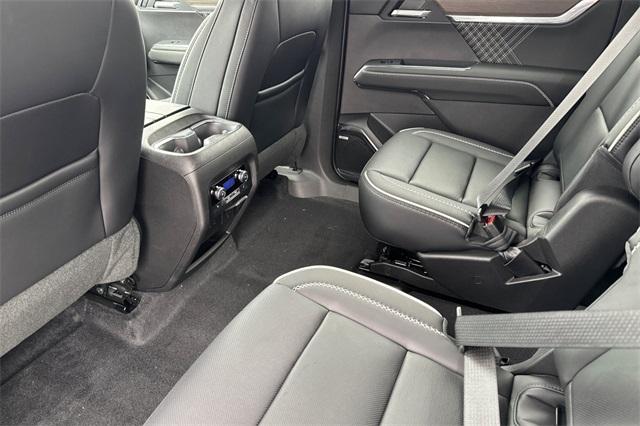 2025 GMC Acadia Vehicle Photo in ELK GROVE, CA 95757-8703