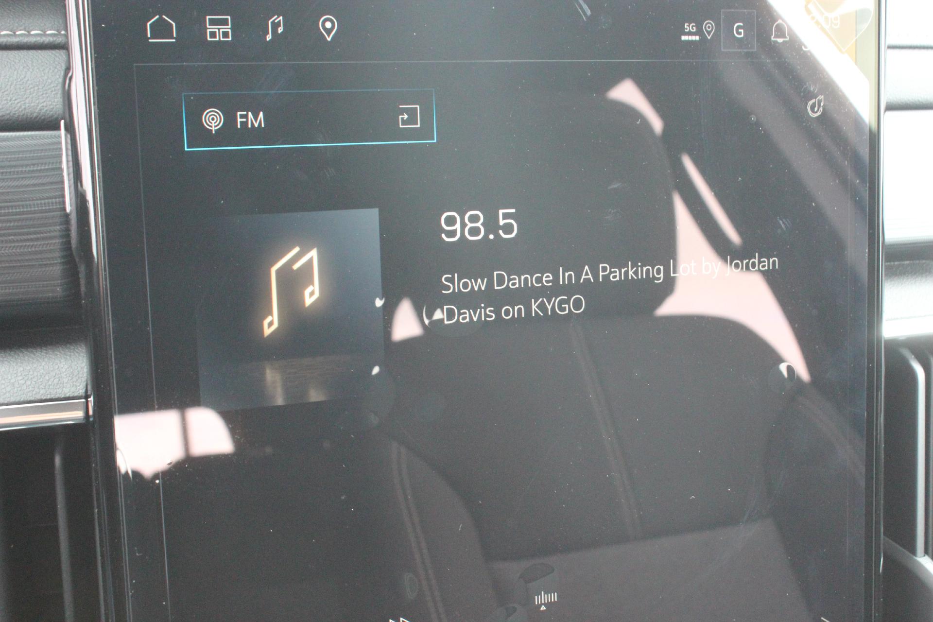 2025 GMC Acadia Vehicle Photo in AURORA, CO 80012-4011