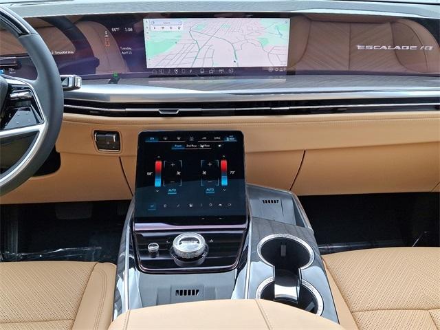 2025 Cadillac ESCALADE IQ Vehicle Photo in ALLENTOWN, PA 18103-7399