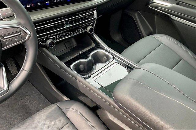 2024 Chevrolet Traverse Vehicle Photo in INDEPENDENCE, MO 64055-1314
