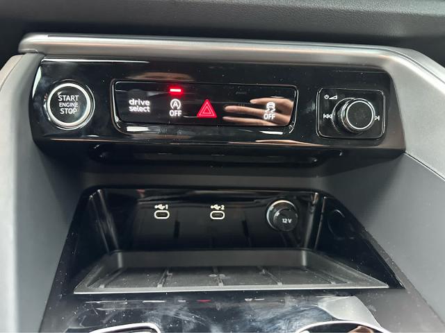 2025 Audi Q5 Vehicle Photo in HOUSTON, TX 77090