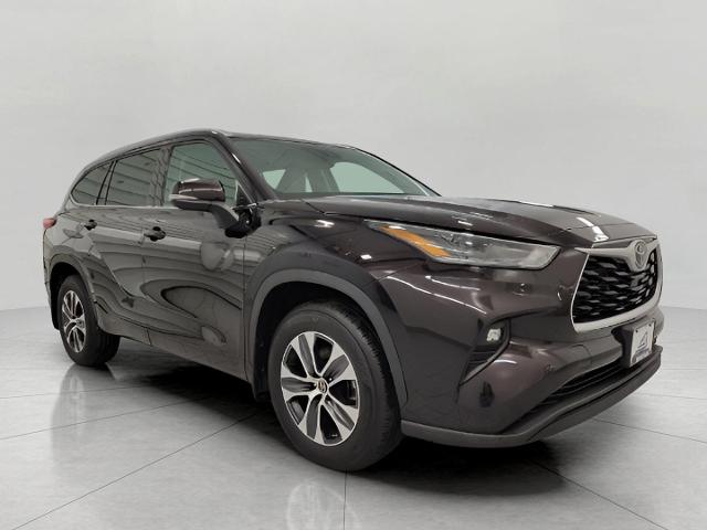 2022 Toyota Highlander Vehicle Photo in Oshkosh, WI 54904
