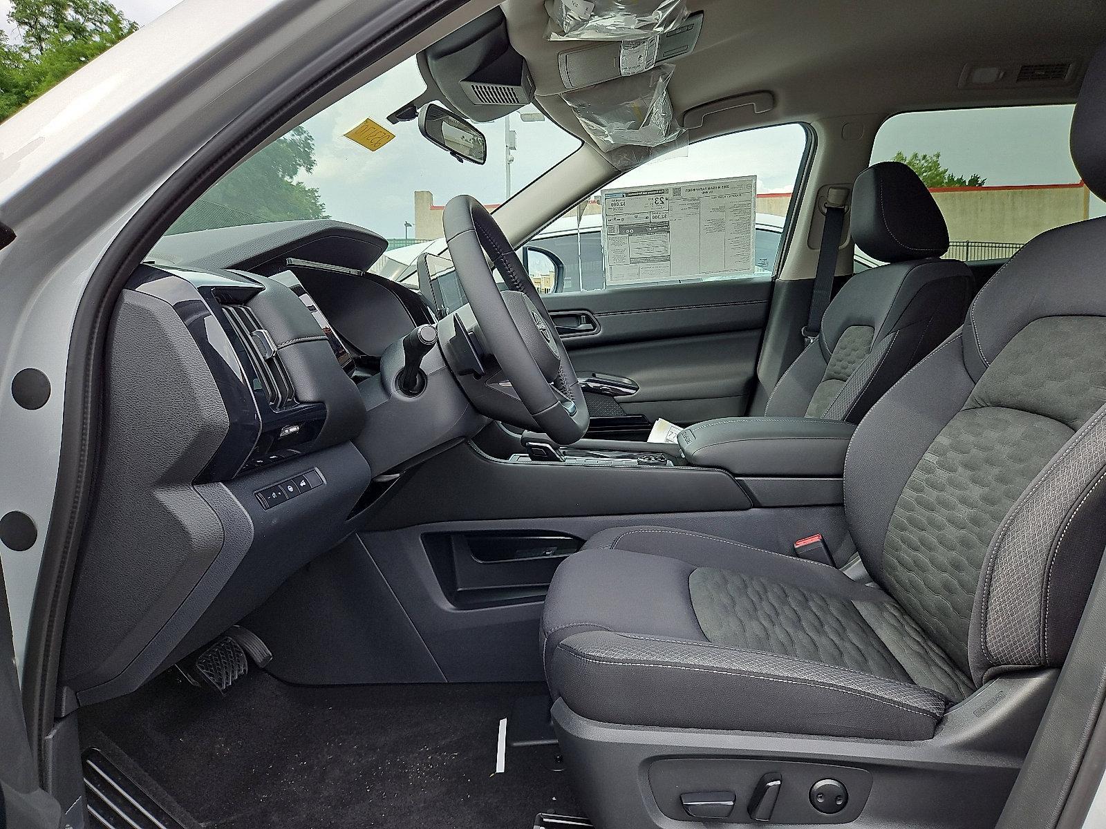 2025 Nissan Pathfinder Vehicle Photo in Jenkintown, PA 19046