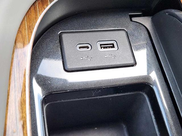 2021 Cadillac Escalade ESV Vehicle Photo in DENTON, TX 76210-9321