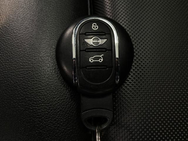 2016 MINI Cooper S Clubman Vehicle Photo in Appleton, WI 54913