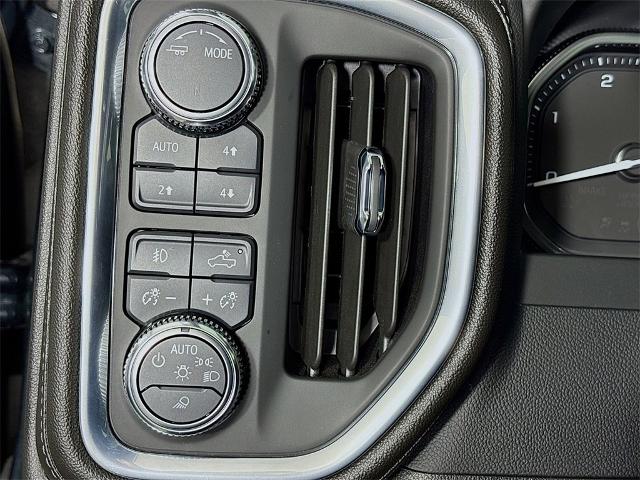 2023 GMC Sierra 3500 HD Vehicle Photo in PUYALLUP, WA 98371-4149