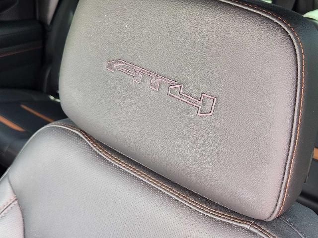 2024 GMC Sierra 2500 HD Vehicle Photo in DENTON, TX 76210-9321