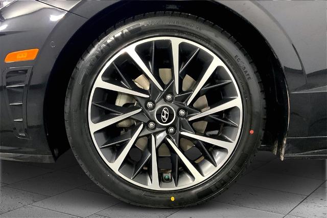 2023 Hyundai SONATA Vehicle Photo in Lees Summit, MO 64086