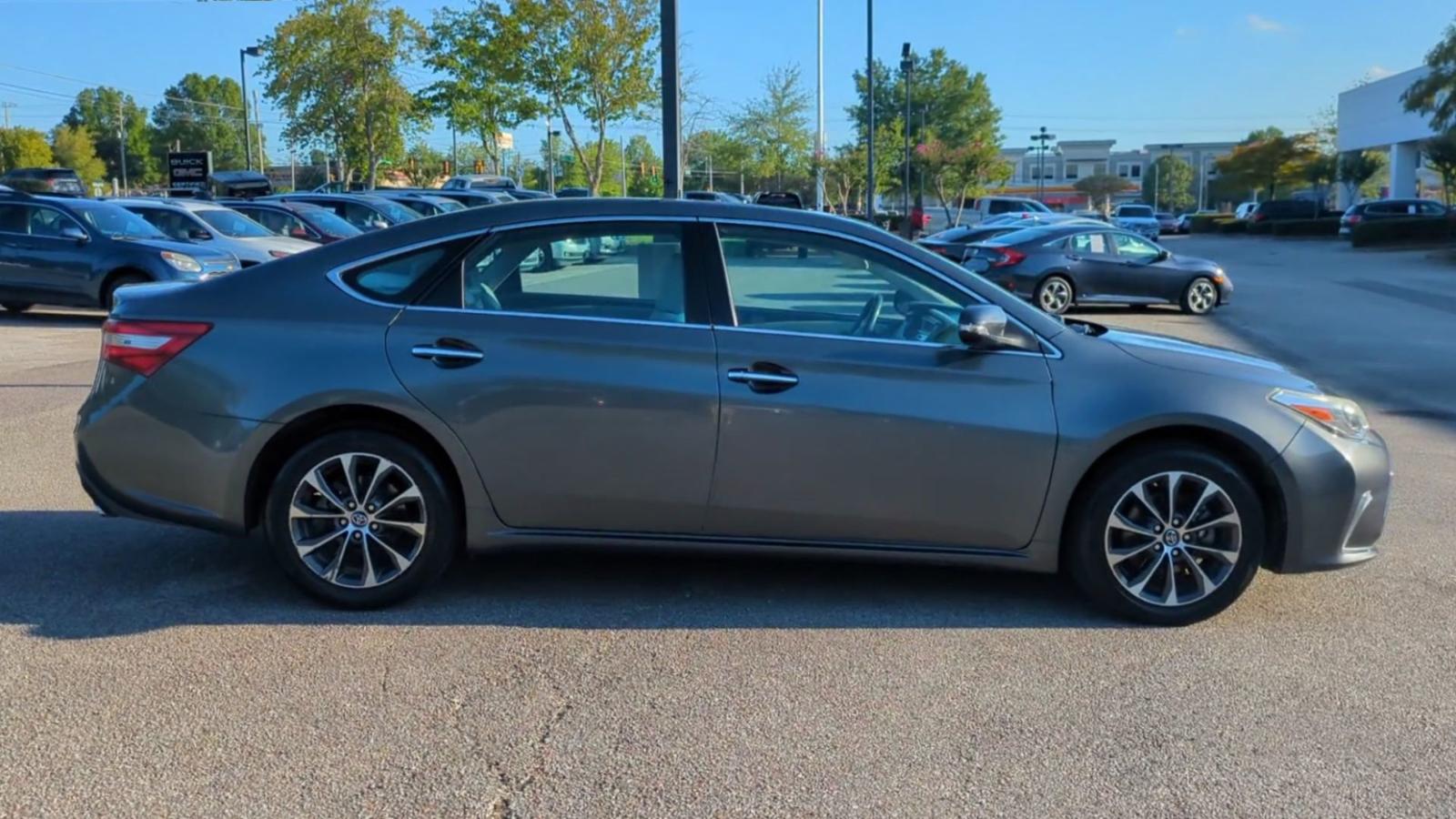 2017 Toyota Avalon Vehicle Photo in BARTLETT, TN 38133-4101