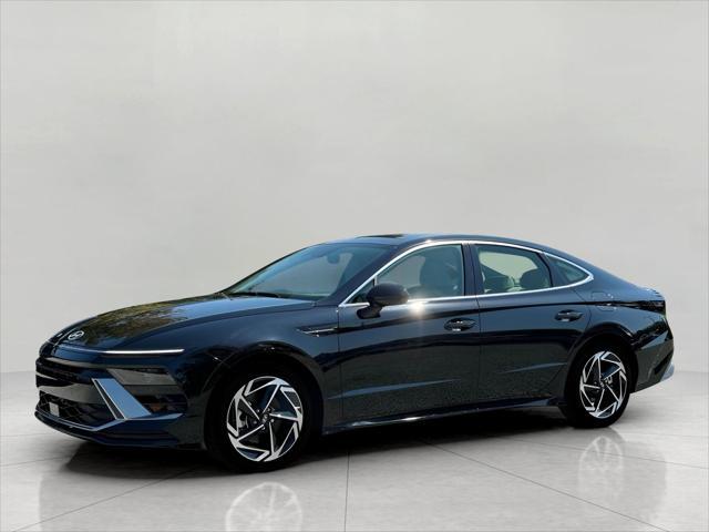 2025 Hyundai SONATA Vehicle Photo in Green Bay, WI 54304