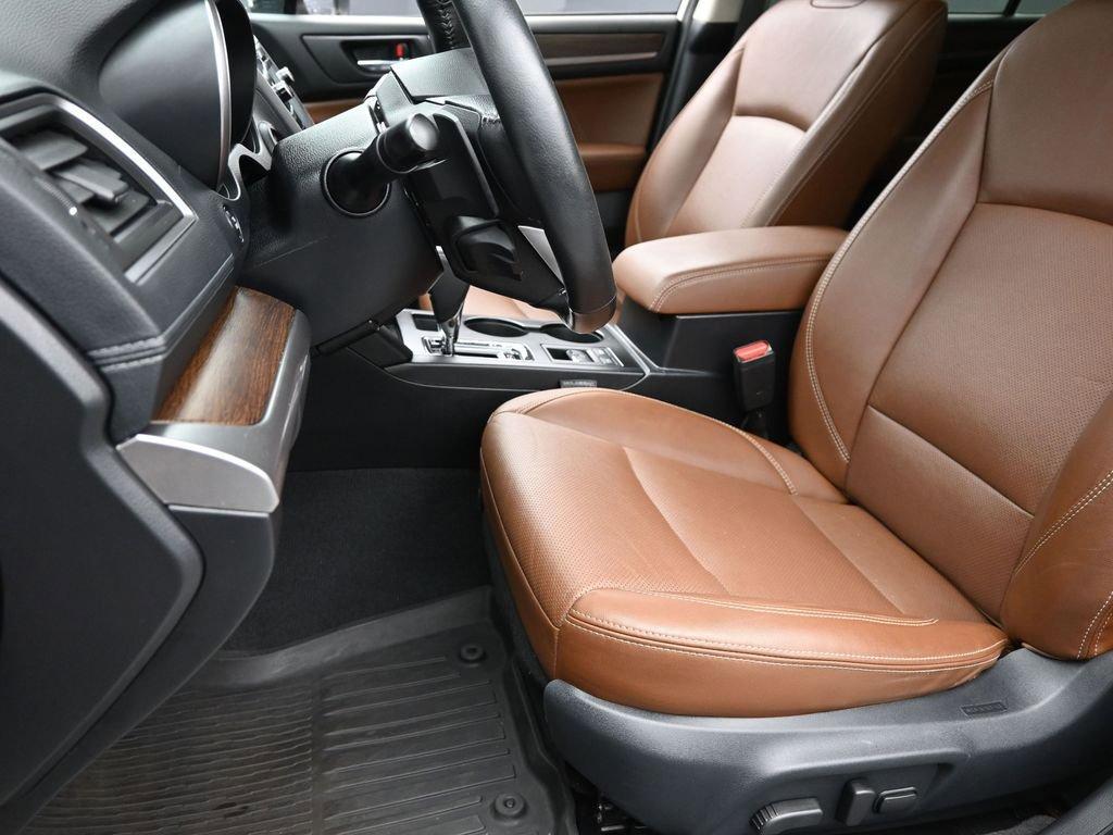 2018 Subaru Outback Vehicle Photo in Marion, IA 52302