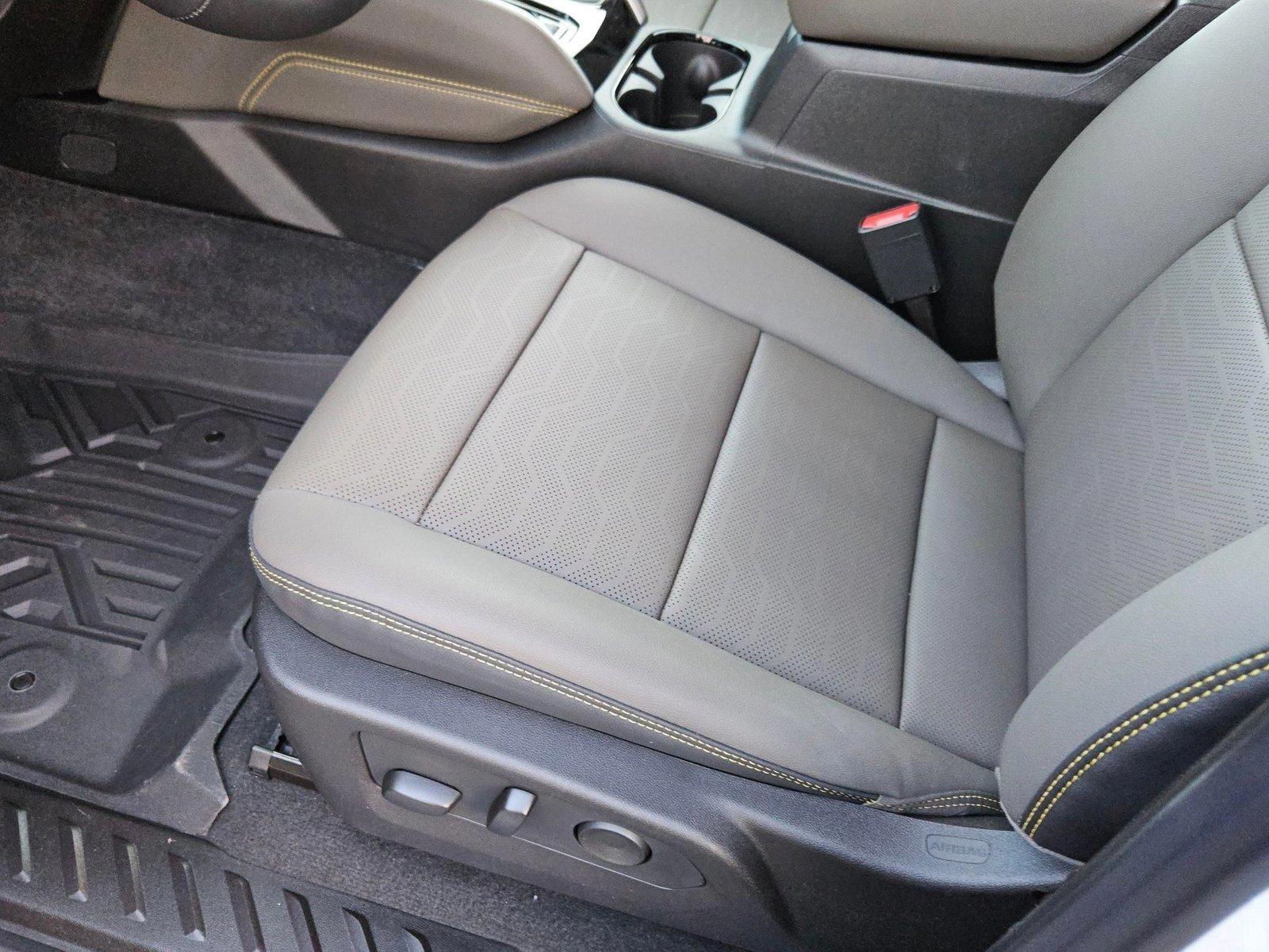 2025 Chevrolet Colorado Vehicle Photo in MESA, AZ 85206-4395
