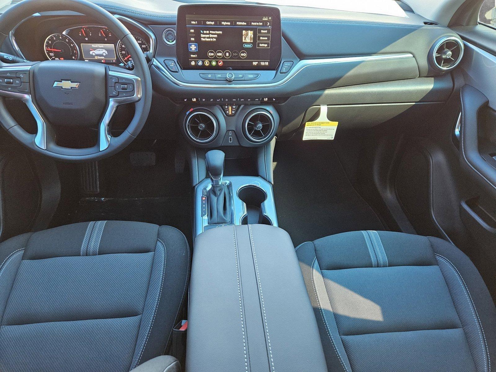 2025 Chevrolet Blazer Vehicle Photo in NORTH RICHLAND HILLS, TX 76180-7199