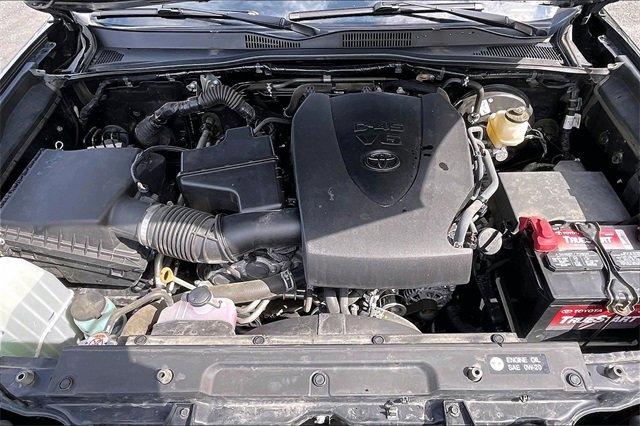2019 Toyota Tacoma 4WD Vehicle Photo in INDEPENDENCE, MO 64055-1314