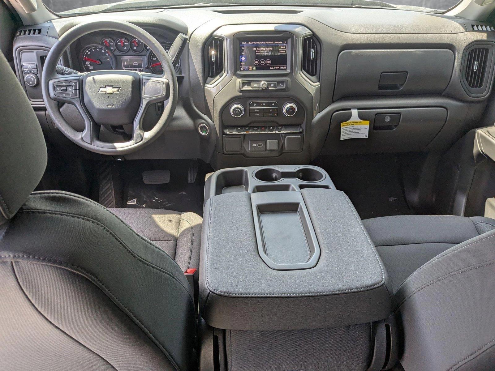2025 Chevrolet Silverado 1500 Vehicle Photo in PEMBROKE PINES, FL 33024-6534