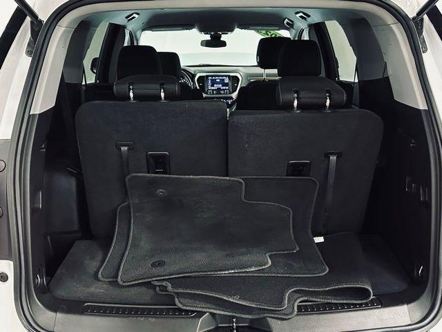 2023 GMC Acadia Vehicle Photo in MEDINA, OH 44256-9631