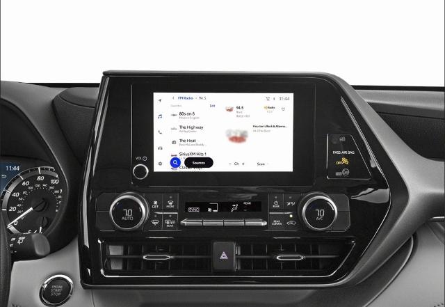2024 Toyota Highlander Vehicle Photo in Tulsa, OK 74129