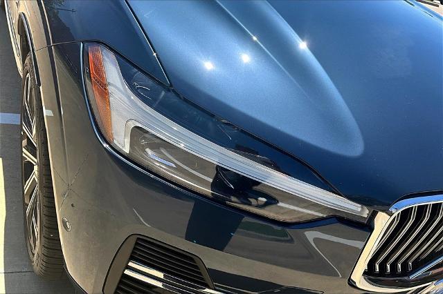 2023 Volvo XC60 Vehicle Photo in Houston, TX 77007