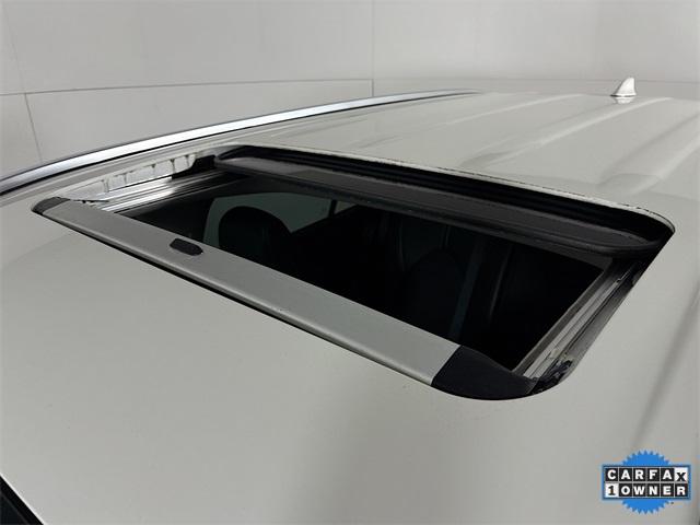 2020 Toyota Highlander Vehicle Photo in Puyallup, WA 98371