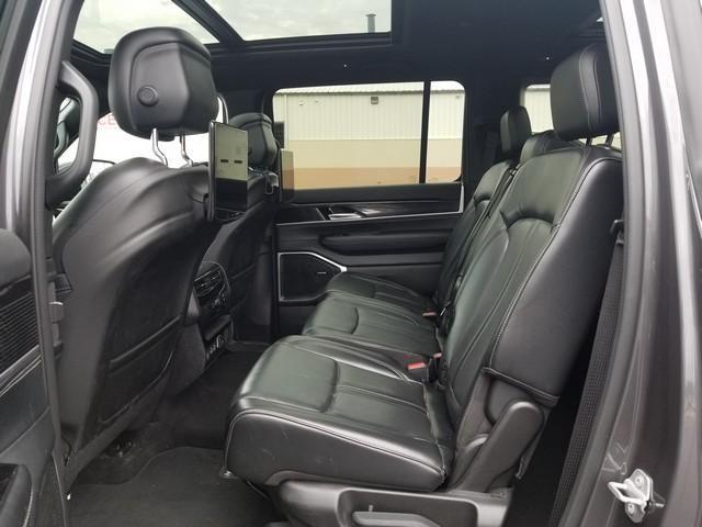 2022 Jeep Wagoneer Vehicle Photo in ELYRIA, OH 44035-6349