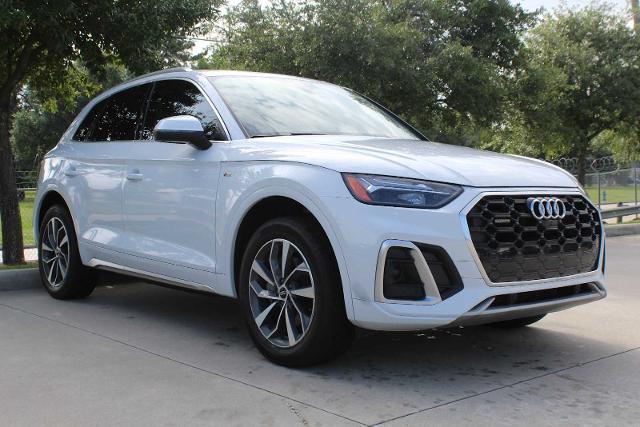 2022 Audi Q5 Vehicle Photo in HOUSTON, TX 77090