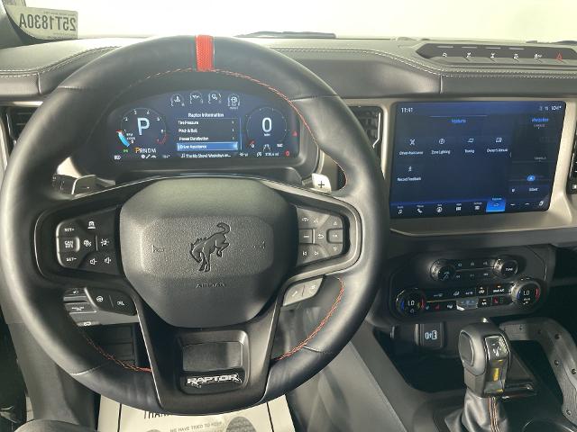 2024 Ford Bronco Vehicle Photo in GILBERT, AZ 85297-0402