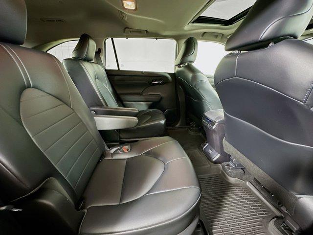 2022 Toyota Highlander Vehicle Photo in Flemington, NJ 08822