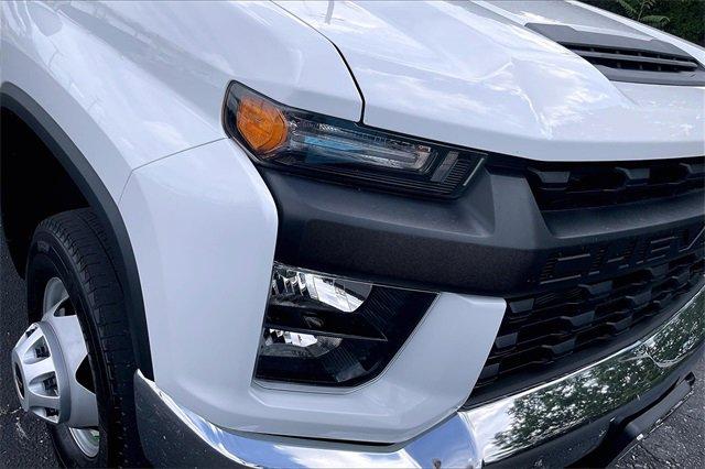 2023 Chevrolet Silverado 3500 HD Chassis Cab Vehicle Photo in INDEPENDENCE, MO 64055-1314