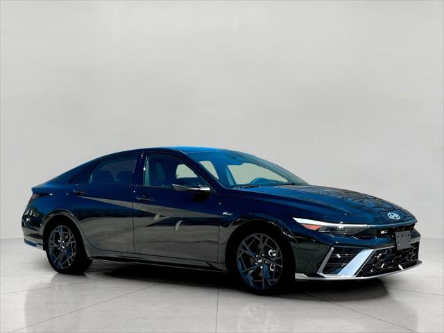 2025 Hyundai ELANTRA Vehicle Photo in Green Bay, WI 54304