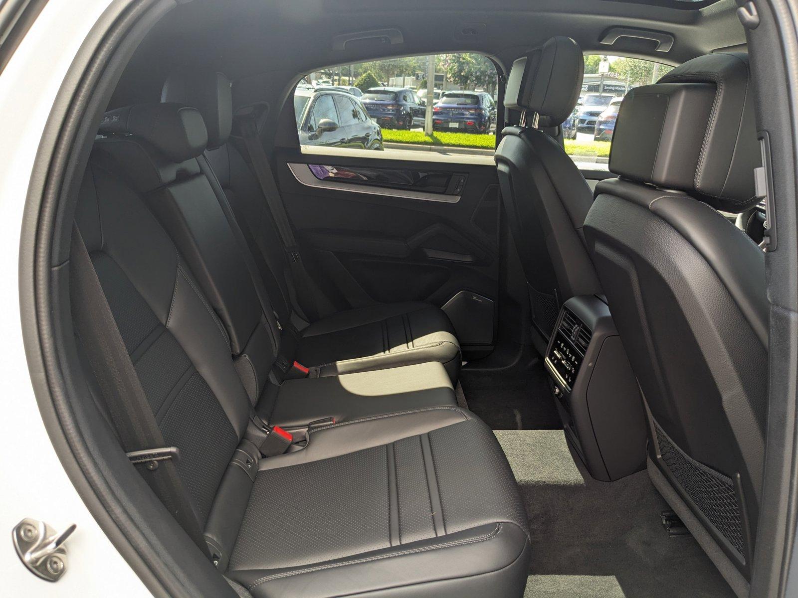 2024 Porsche Cayenne Vehicle Photo in Maitland, FL 32751