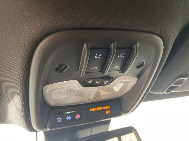 2025 Chevrolet Colorado Vehicle Photo in PHOENIX, AZ 85014-3381