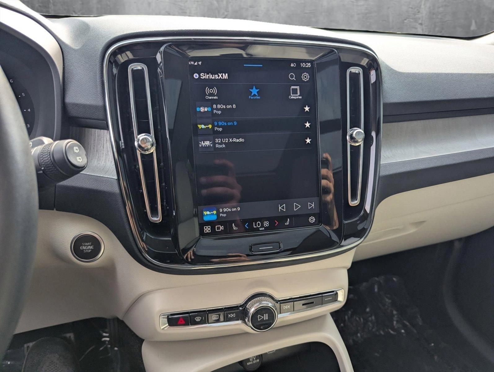 2024 Volvo XC40 Vehicle Photo in Pembroke Pines , FL 33027
