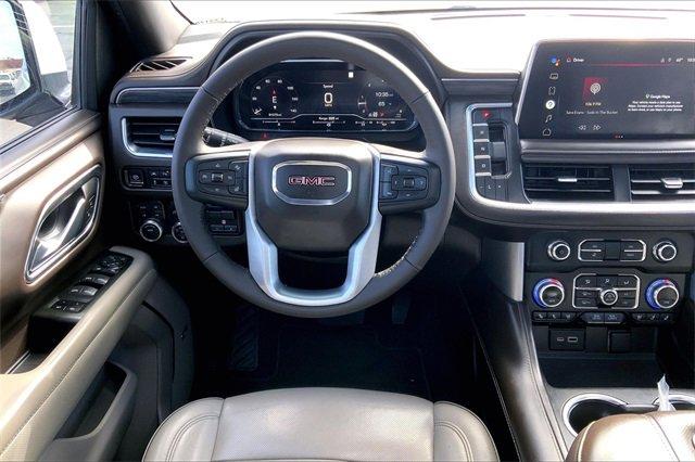 2022 GMC Yukon XL Vehicle Photo in TOPEKA, KS 66609-0000