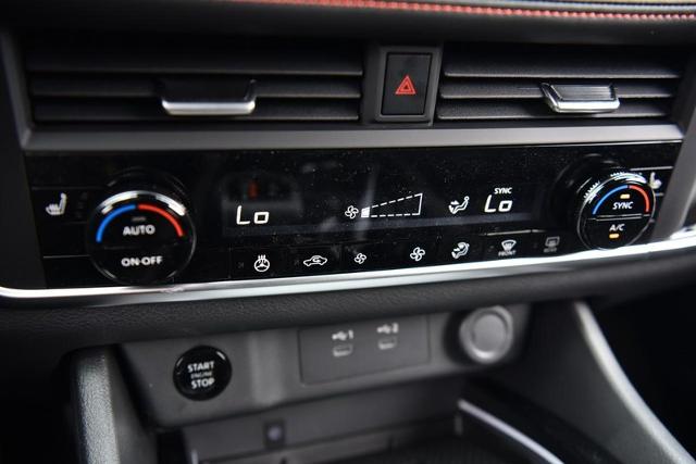 2025 Nissan Rogue Vehicle Photo in Ballwin, MO 63011