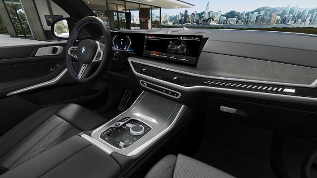 2026 BMW X7 M60i Vehicle Photo in GRAPEVINE, TX 76051