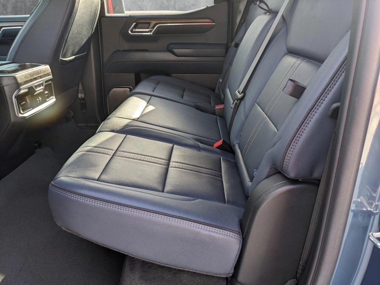 2024 Chevrolet Silverado 1500 Vehicle Photo in MIAMI, FL 33172-3015