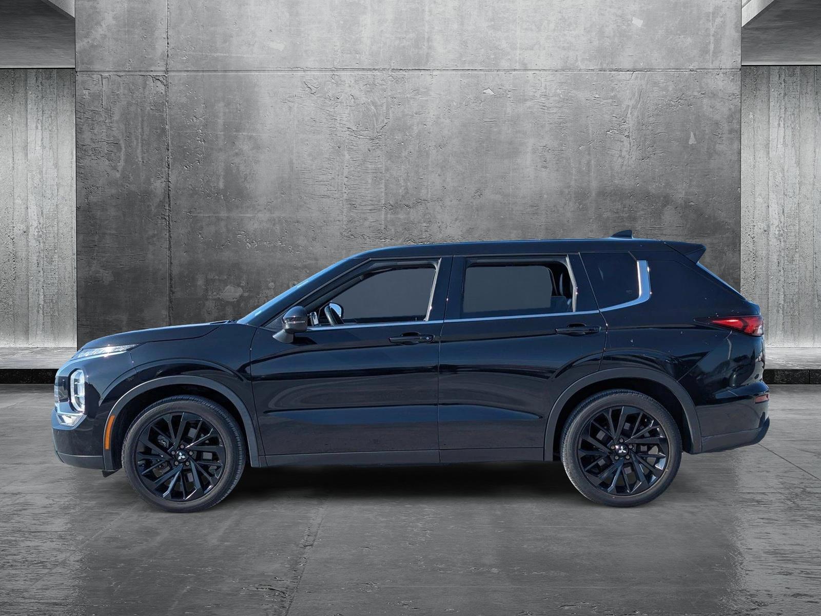 2022 Mitsubishi Outlander Vehicle Photo in Ft. Myers, FL 33907