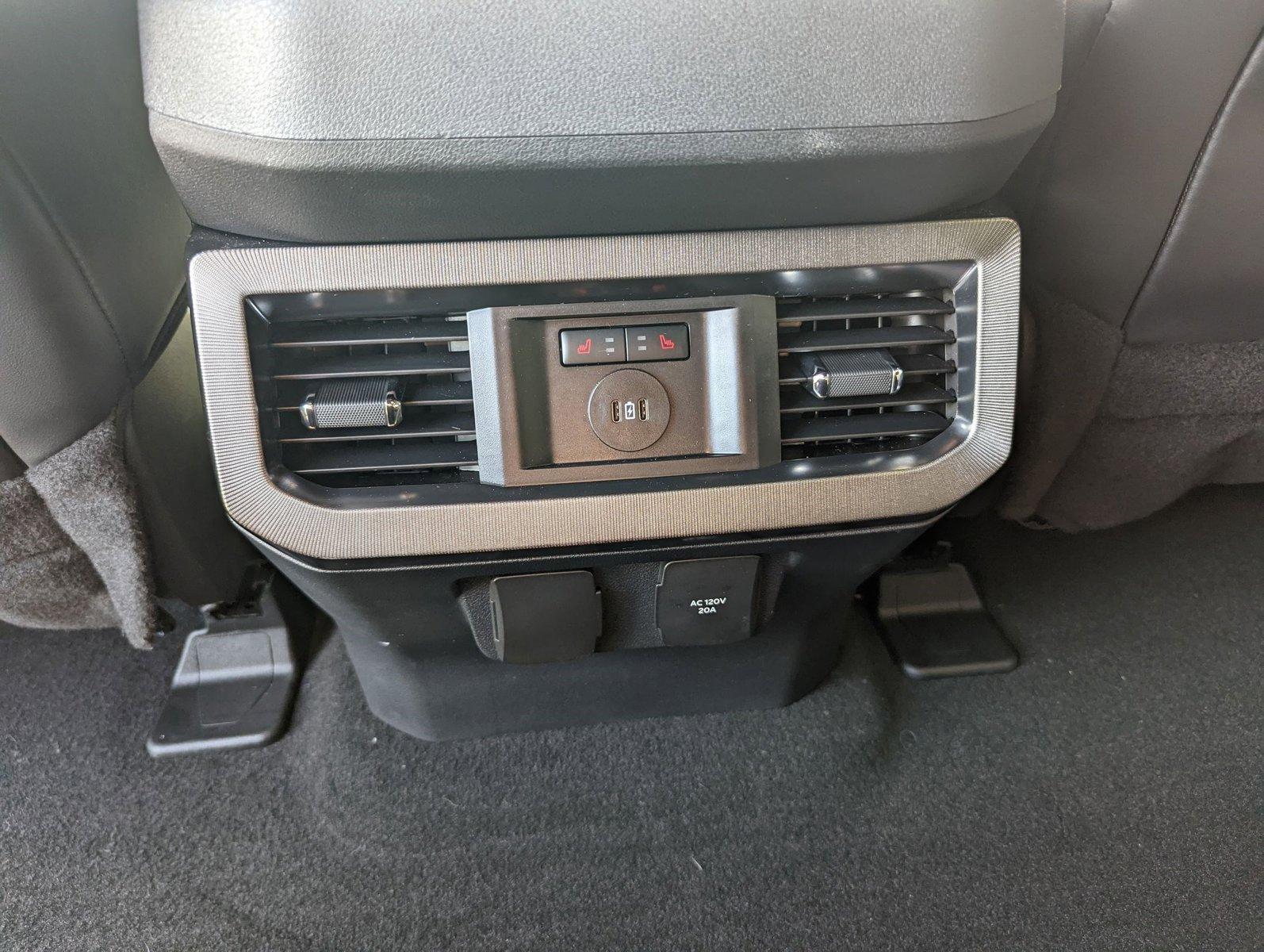 2024 Ford Super Duty F-350 SRW Vehicle Photo in Jacksonville, FL 32256
