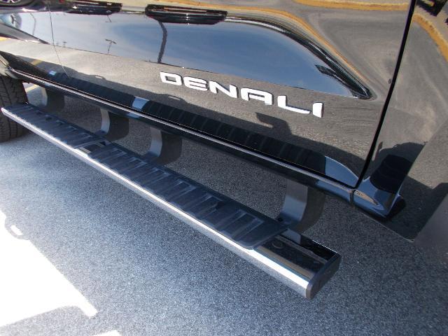 2023 GMC Canyon Vehicle Photo in LOWELL, MA 01852-4336