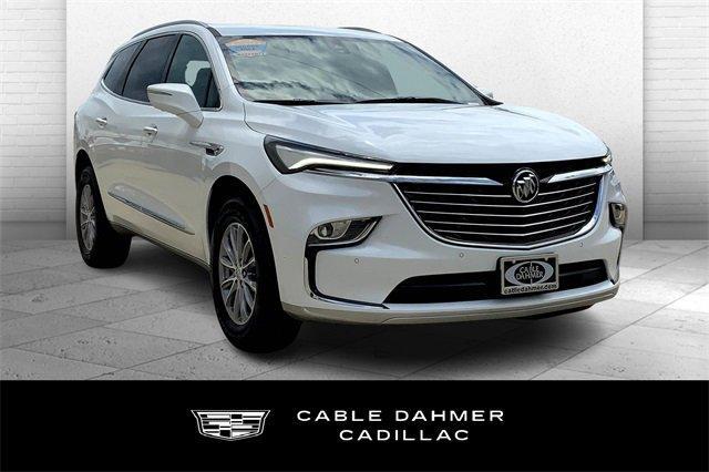 2024 Buick Enclave Vehicle Photo in TOPEKA, KS 66609-0000