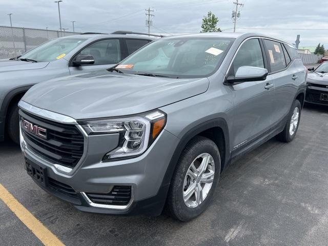 2024 GMC Terrain Vehicle Photo in GREEN BAY, WI 54304-5303