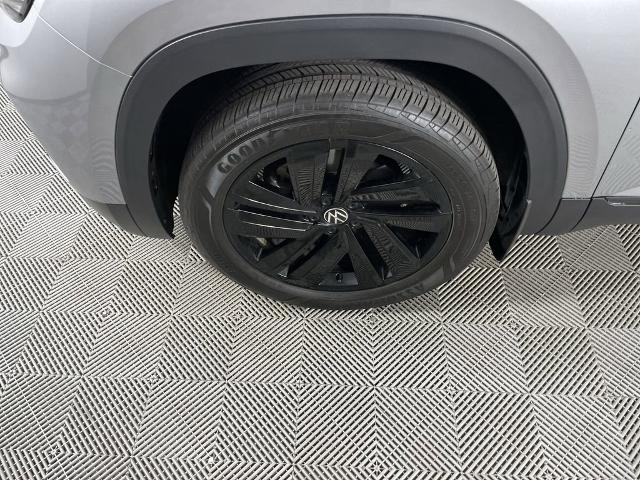 2023 Volkswagen Atlas Cross Sport Vehicle Photo in GILBERT, AZ 85297-0402