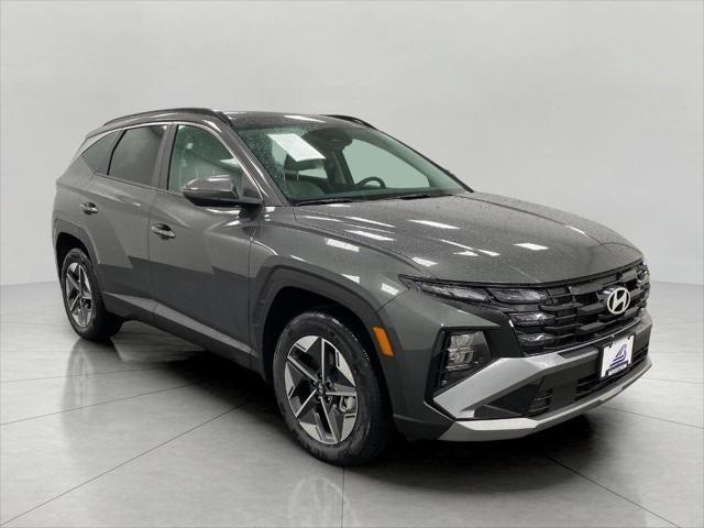 2025 Hyundai TUCSON Hybrid Vehicle Photo in Neenah, WI 54956