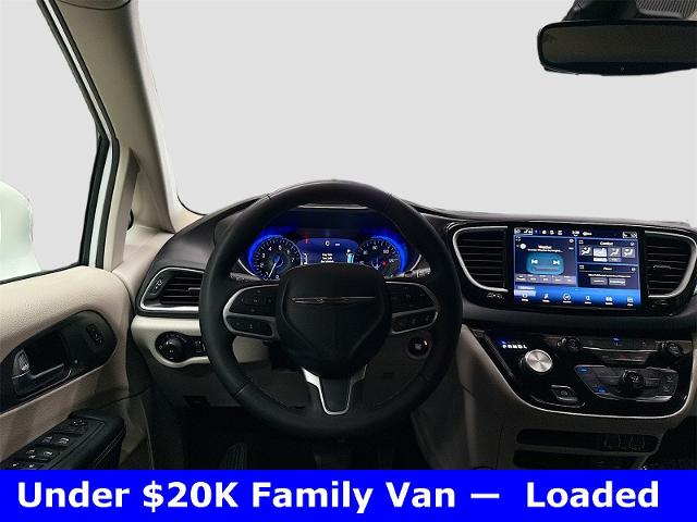 2022 Chrysler Pacifica Vehicle Photo in EVERETT, WA 98203-5662
